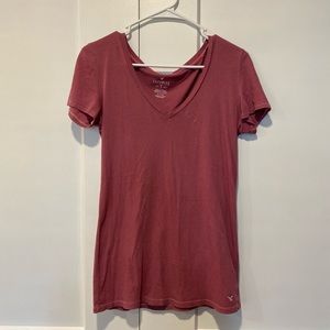 American Eagle Favorite V-Neck tee